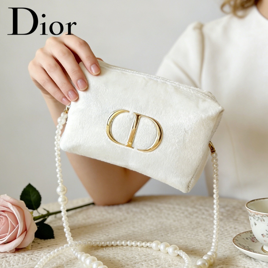 Dior’s Bag White Velvet Travel - Travel Accessories Logo 评论和价格