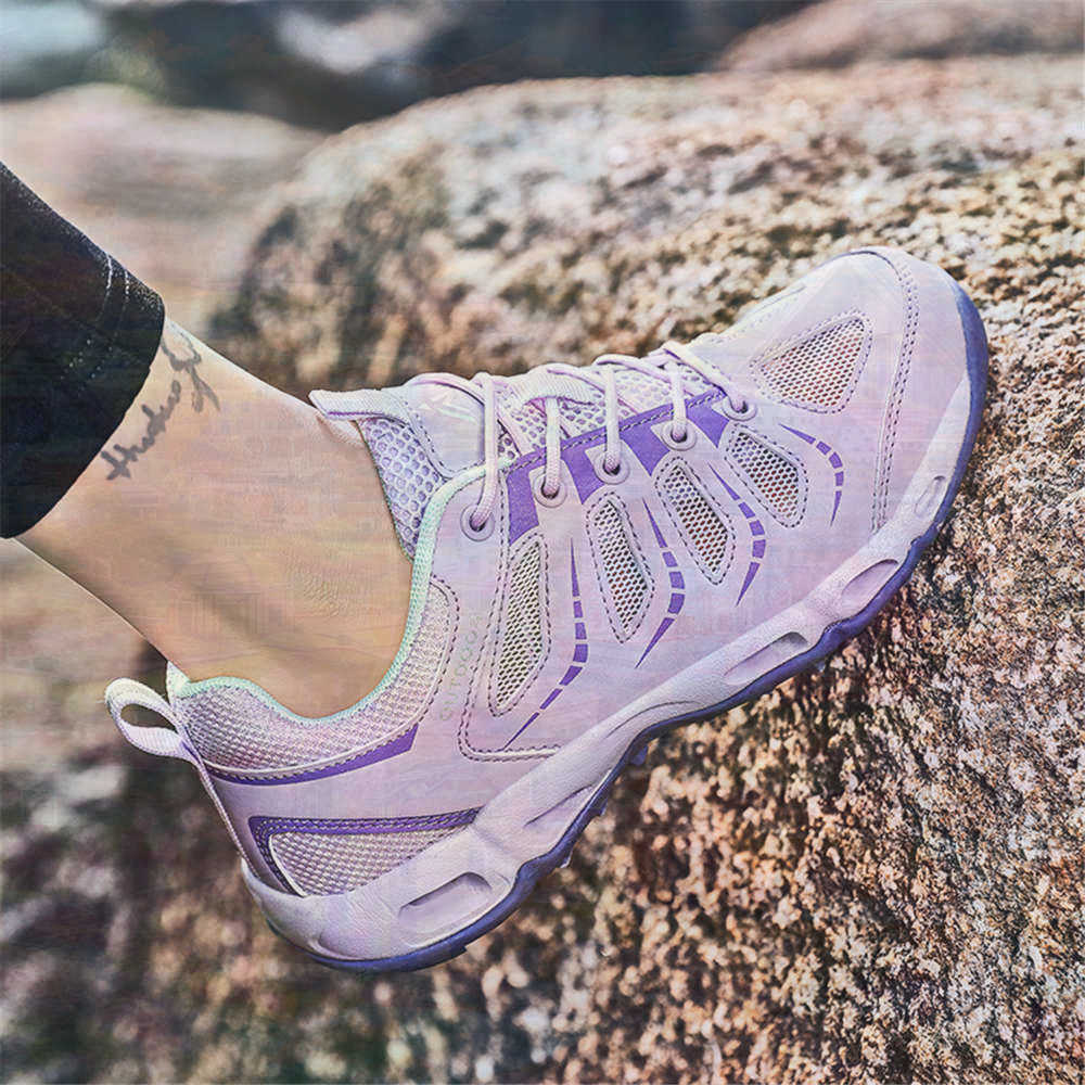 Sumer Round Tip Silver Sneaker - Travel Accessories As Gifts 评论和价格