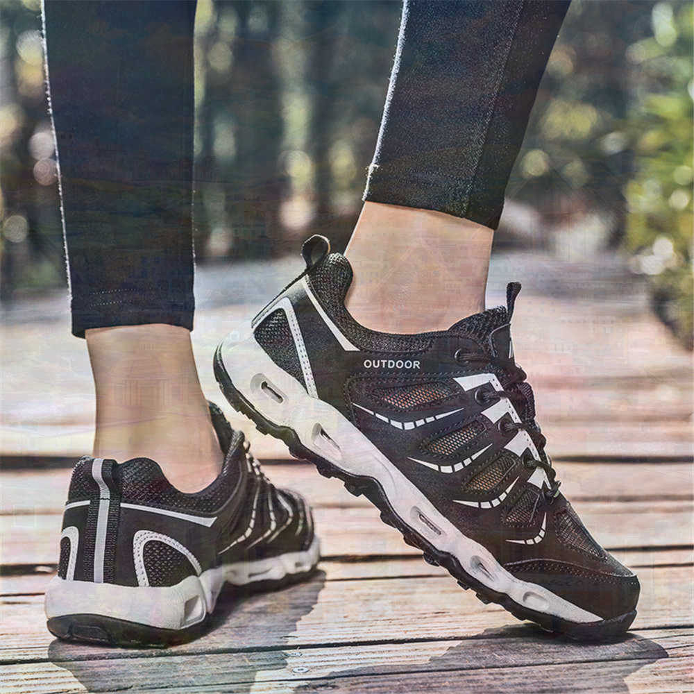 Sumer Round Tip Silver Sneaker - Travel Accessories As Gifts 评论和价格