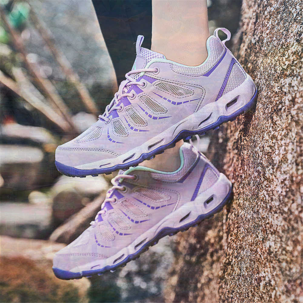 Sumer Round Tip Silver Sneaker - Travel Accessories As Gifts 评论和价格